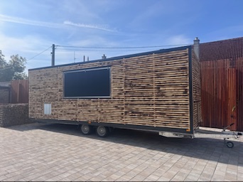 Courtyard Serving Trailer — photo 4 of 5