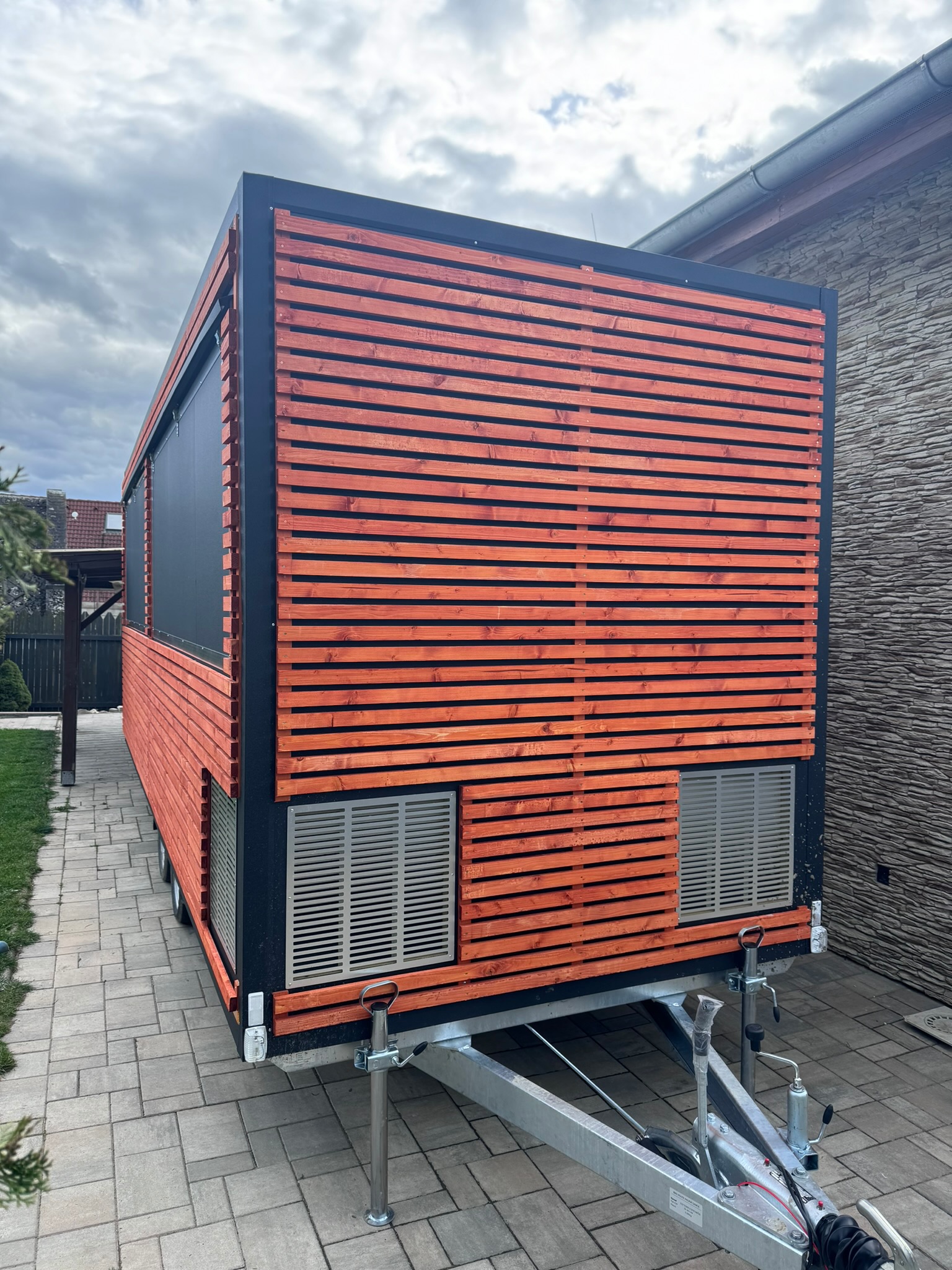 Double-Axle Grand Unit — photo 3 of 4